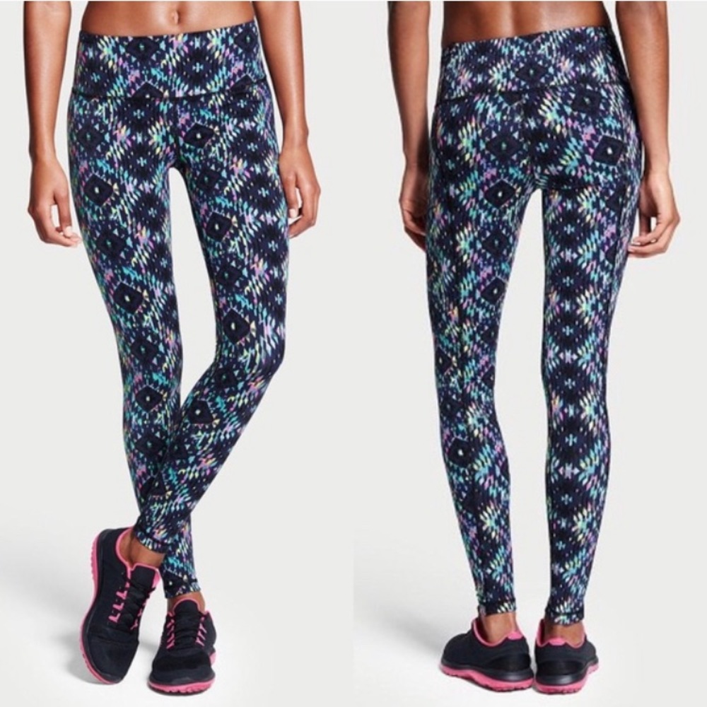 NWOT Victoria’s Secret VSX Knockout Tribal Kaleidoscope Leggings Tights XS - Picture 2 of 15